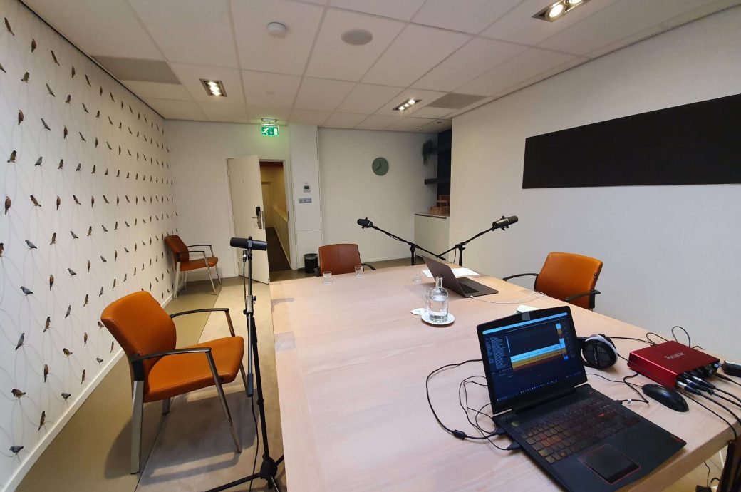 een podcast laten maken op locatie.